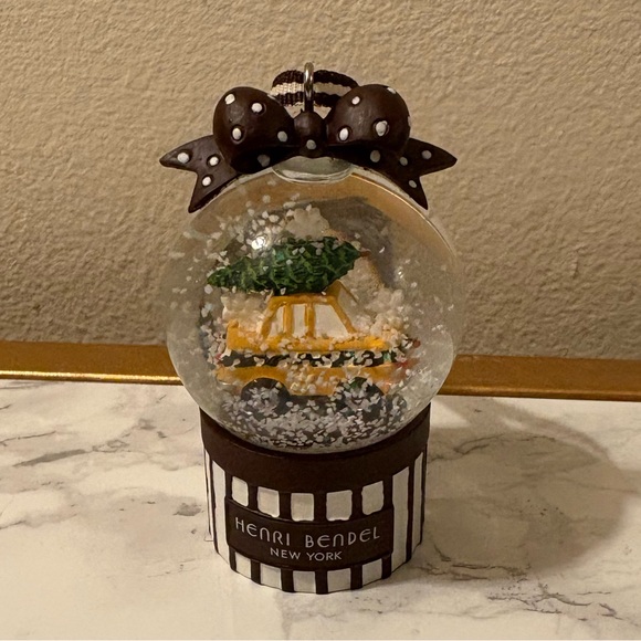 Ornament - Picture 2 of 6